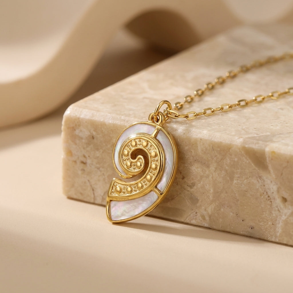 Shelo Pendant Necklace