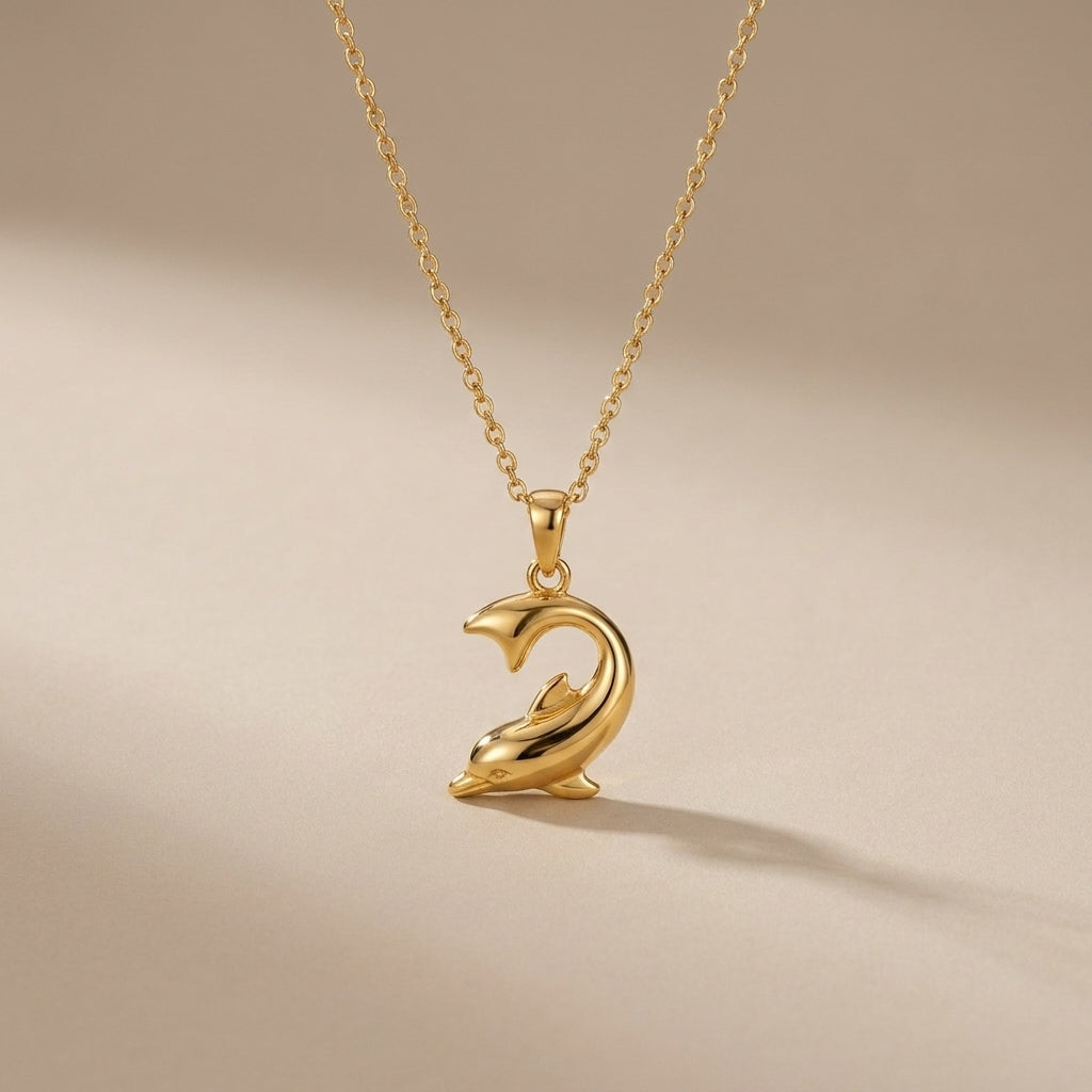Nera Pendant Necklace