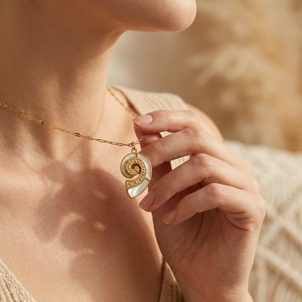 Shelo Pendant Necklace