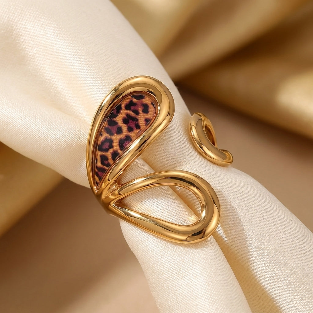 Leora Ring