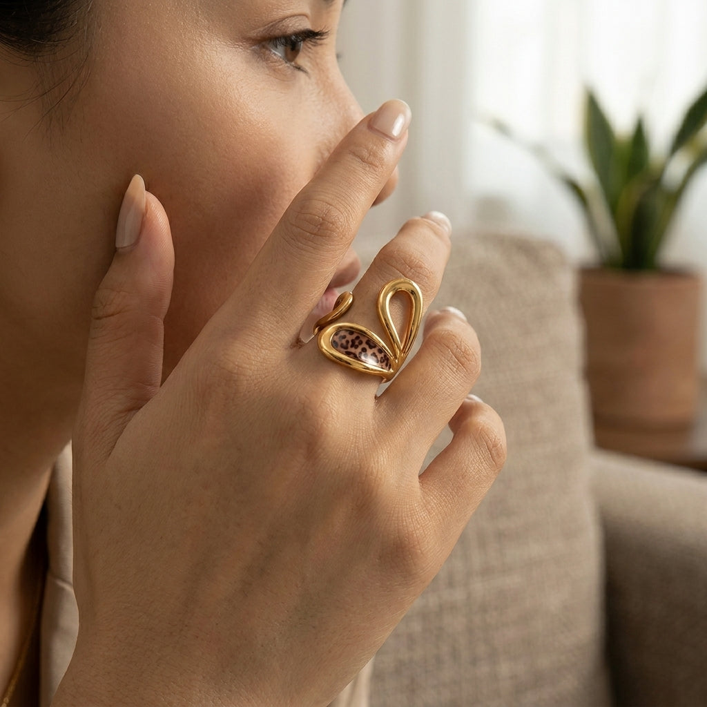 Leora Ring